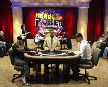 Heads up poker who is big blind